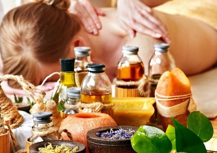 Tinh dầu massage body mang lại lợi ích cho người tiêu dùng