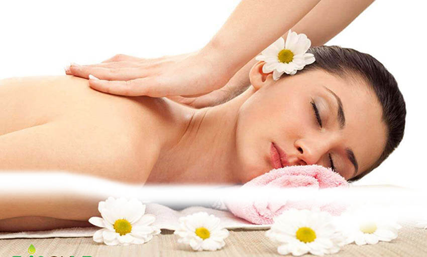 Massage body khi đến spa